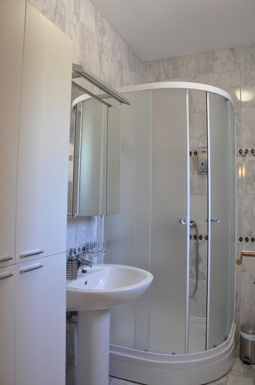 Jelena Apartments Бол Экстерьер фото