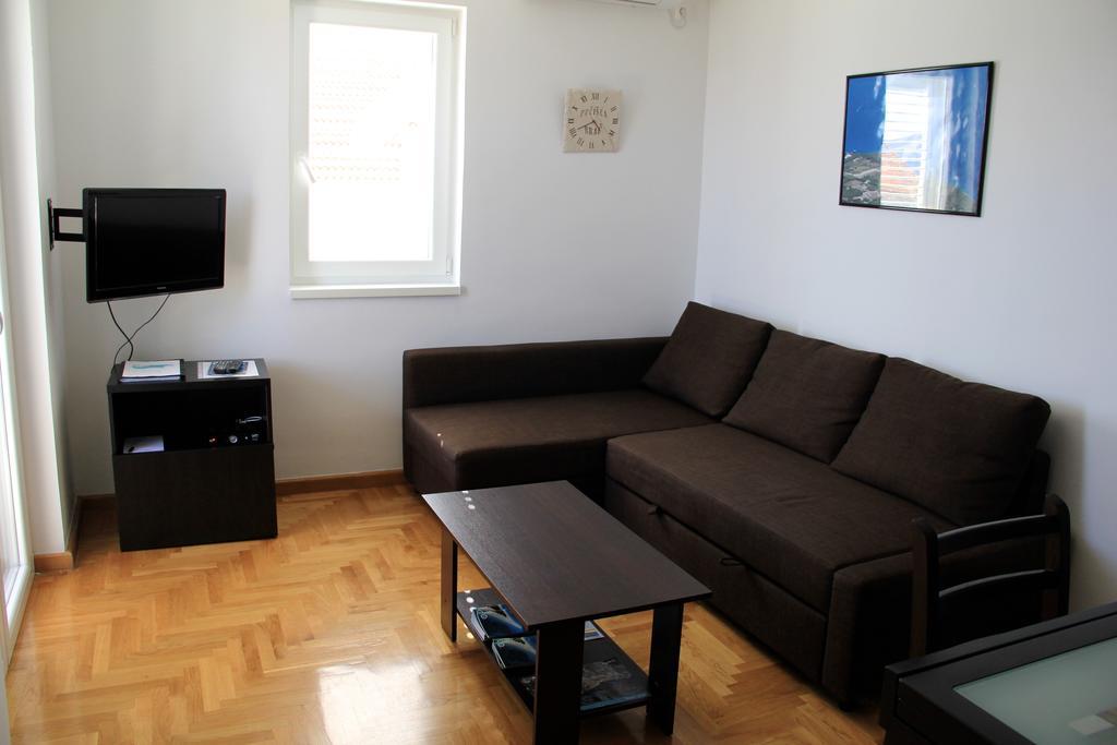 Jelena Apartments Бол Экстерьер фото